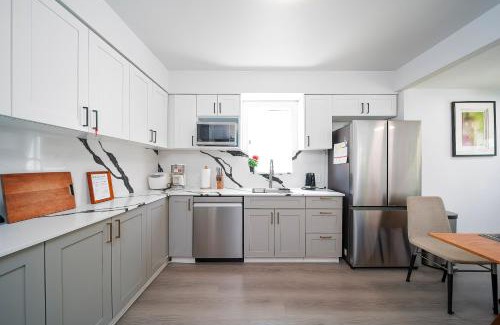Dunbar House | Cozy four bedroom House in Vancouver West