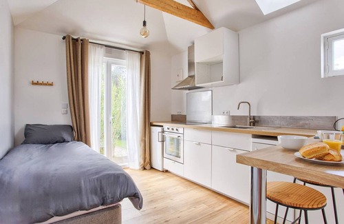 Merville-Franceville-Plage Apartment | Cozy independent studio in central Merville-Franceville