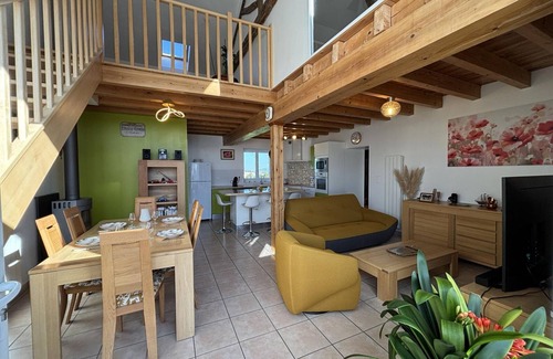 Saint-Bonnet-de-Rochefort Cottage | Cozy cottage with enclosed garden in Auvergne