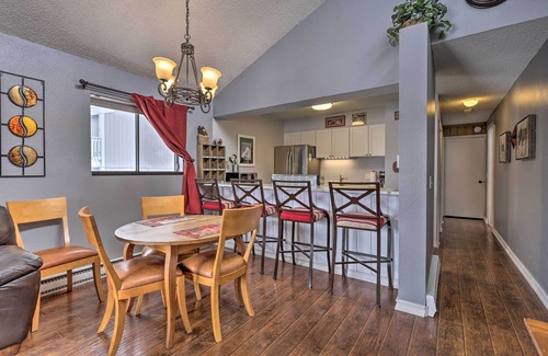 Fraser Condo | Cozy Fraser Mtn Retreat w/Shuttle to Winter Park