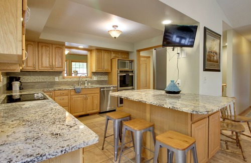 Frazee House | Cozy Frazee Lake Home w/Hot Tub & Fire Pit!