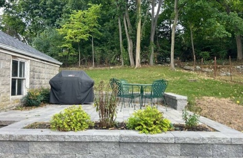 Arlington Apartment | Cozy fully renovated studio in fantastic Arlington with AC, private entrance