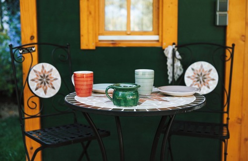 Ornbau Apartment | Cozy garden shed to linger in with garage