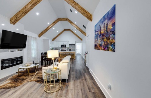 Hapeville House | Cozy Georgia retreat. Near Atlanta's attractions!