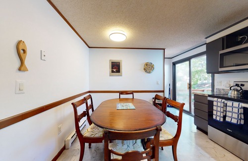 Vineyard Haven House | Cozy getaway in a central location w/a full kitchen & furnished deck