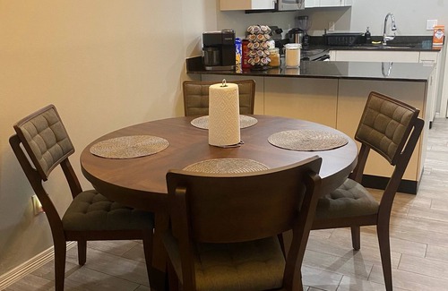 Edinburg Apartment | Cozy Getaway w/King Bed near UTRGV