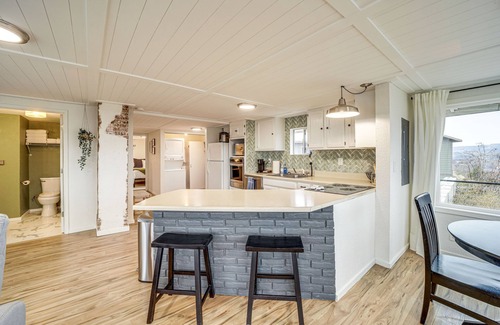 Grand Coulee House | Cozy Grand Coulee Home w/Deck & Views!