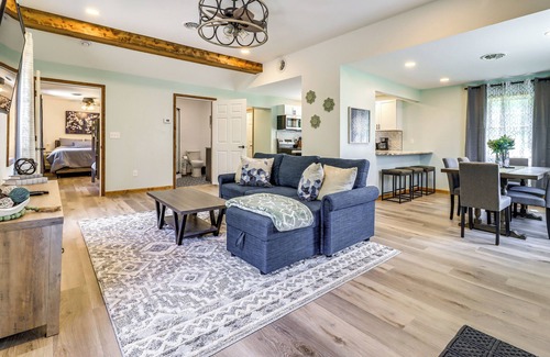 Horton House | Cozy Grass Lake Home w/Patio, Fire Pit & Kayaks!
