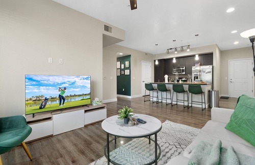 Riverside Apartment | Cozy Green 1BR Retreat Pool, Hot Tub & Near ASU & Mill Ave