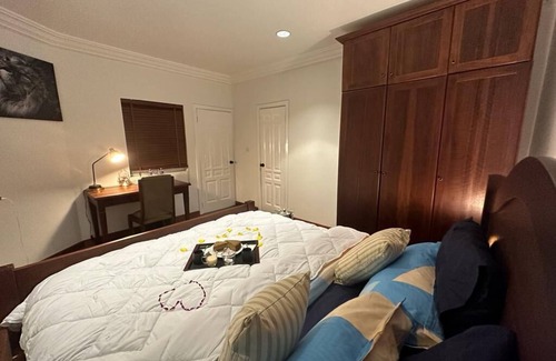 Biriwa Bed & Breakfast | Cozy Hill Gardens