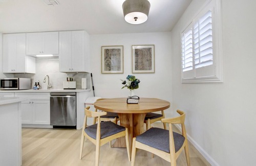 Rowland Heights House | Cozy Hillside Hideaway