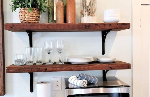 Old East Hill Apartment | Cozy Historic Home | Suite 4