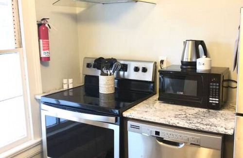 Historic Oakwood House | Cozy Historic Oakwood Duplex