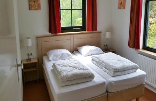 Bant House | Cozy holiday home with garden, near nature reserve