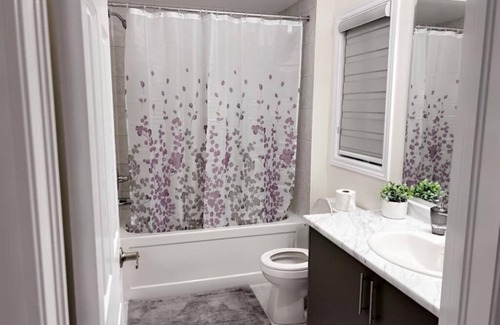 Durham Region House | Cozy Home away from Home