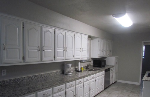 Wylie House | Cozy Home Away From Home!