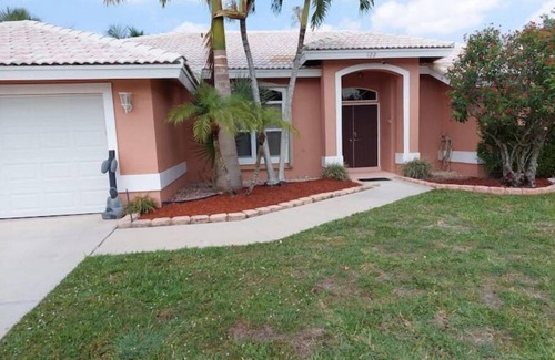 Royal Palm Beach Apartment | Cozy Home away from Home, Royal Palm Beach
