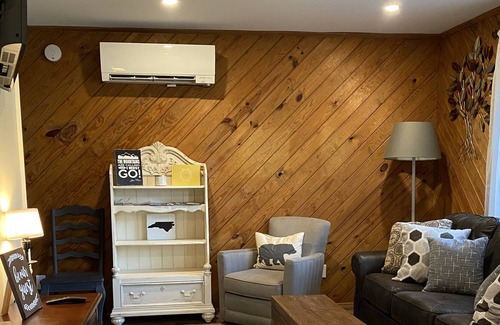 Mill Ridge House | Cozy Home Between Boone and Banner Elk Skiing / Tubing / Hiking / App State