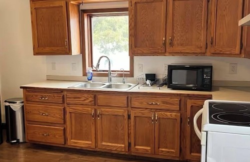 Ortonville House | Cozy Home by boat launch, park, dock and downtown Ortonville and Big Stone