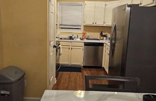 Earlewood House | Cozy Home by downtown Columbia. 4 miles from USC Campus, Fort Jackson, Stadium