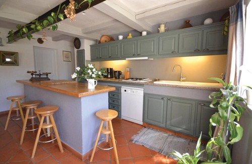 Saint-Quentin-la-Poterie House | Cozy home in St Quentin La Poterie