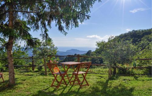 Castiglione Chiavarese House | Cozy Home In Castiglione Chiavarese
