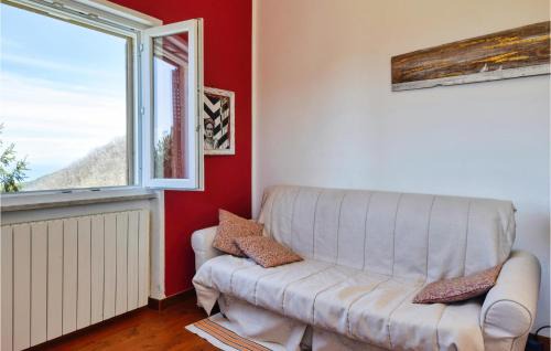 Castiglione Chiavarese House | Cozy Home In Castiglione Chiavarese