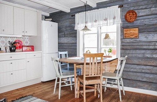 Arjang House | Cozy home in årjäng with kitchen