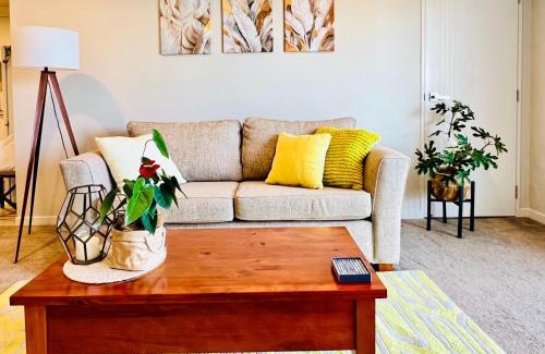 Silverdale House | Cozy Home in Central Millwater
