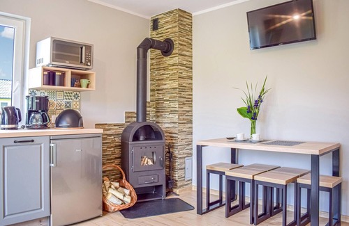 Darlowo House | Cozy home in Dabki with WiFi