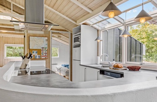 Handrup Strand House | Cozy home in Ebeltoft with sauna