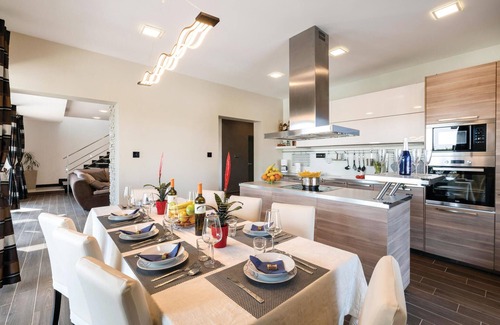 Galizana House | Cozy home in Galizana with kitchen