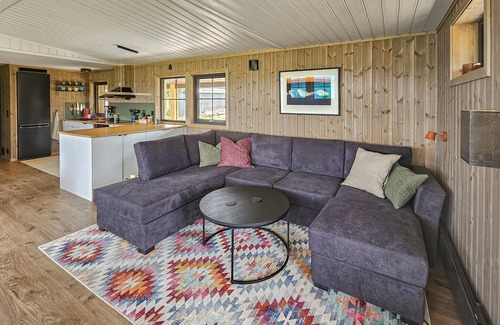 Gol Municipality House | Cozy home in Gol with kitchen