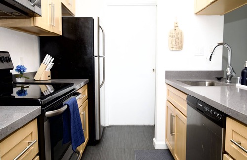 Hayward House | Cozy Home in Hayward Hills, close to San Francisco! Ocean 10 MINS AWAY by Car 🐳