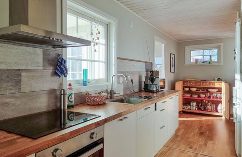 Kallekarr House | Cozy home in Kållekärr with WiFi