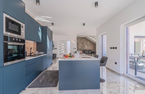 Kapelica House | Cozy home in Labin with sauna