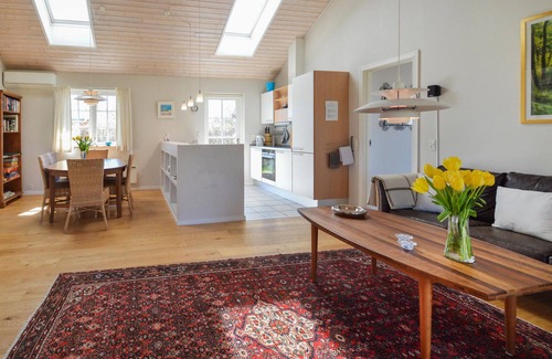 Næsby Strand House | Cozy home in Nakskov with WiFi