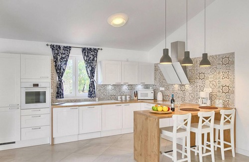 Sveta Nedelja House | Cozy home in Nedescina