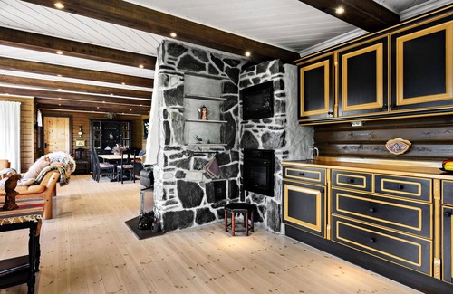 Kvam House | Cozy home in Norheimsund with sauna