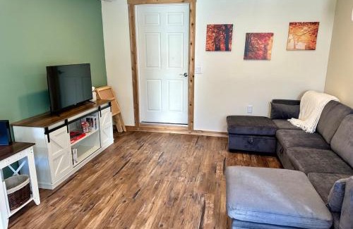 Pittsfield House | Cozy Home in Pittsfield