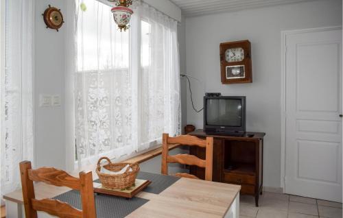 Quemperven House | Cozy Home In Quemperven With Wifi