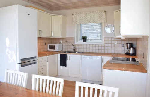 Tofta House | Cozy home in Rockneby with kitchen
