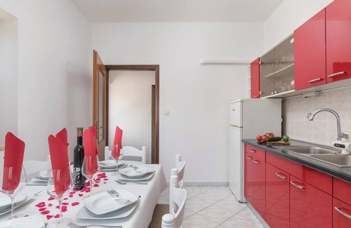 Sveta Nedelja House | Cozy home in Ruzici with kitchen