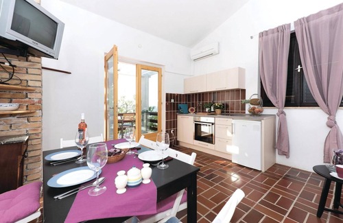 Zaboric House | Cozy home in Sibenik with kitchen