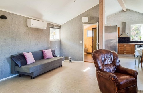 Skaerhamn House | Cozy home in Skärhamn with WiFi