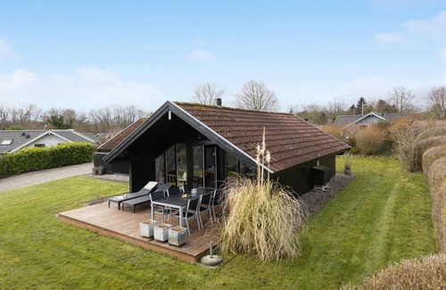 Mommark Strand House | Cozy home in Sydals with WiFi