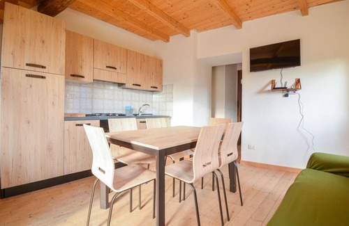 Garbarini House | Cozy home in Tribogna with WiFi