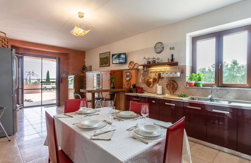 Tuscania House | Cozy home in Tuscania with sauna