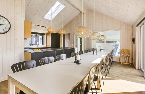 Vejby House | Cozy home in Vejby with sauna