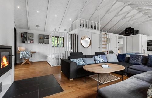 Vejby House | Cozy home in Vejby with sauna